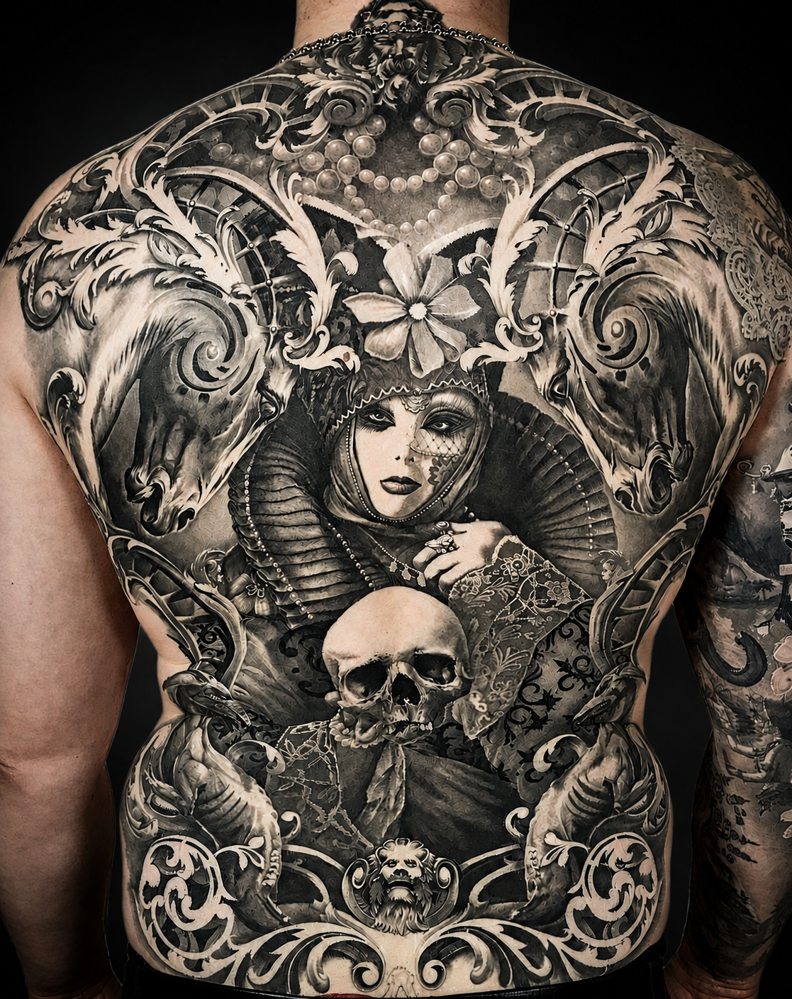 Black & grey nugaros tatuiruotė – Eddy Tattoo Vilniuje