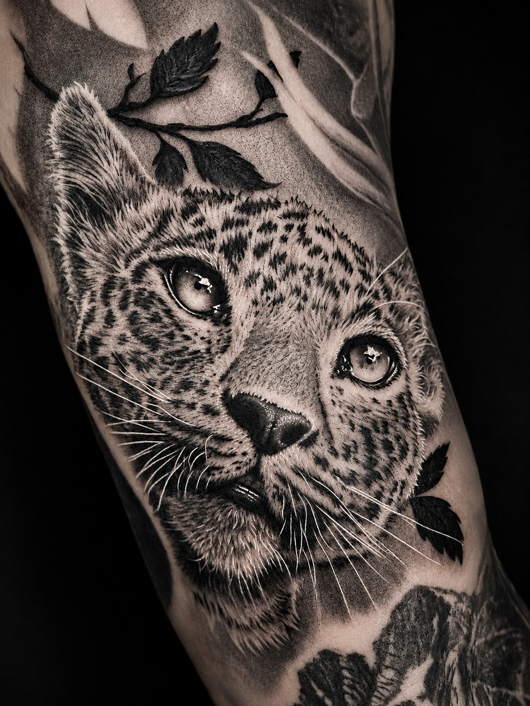 Black & Grey tigro tatuiruotė – Eddy Tattoo Vilniuje